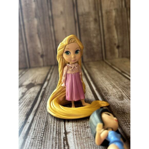 Lot Of 6 Mini Dolls Inc Disney Princess Magic Clip Dolls Polly Pocket Rapunzel - Picture 3 of 5